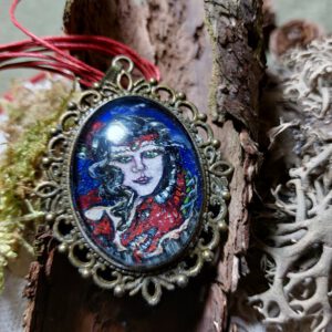 Frau mit Drache Anhänger